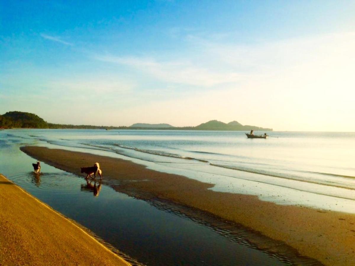 Ban Tawansongfa Hotel Lang Suan Ngoại thất bức ảnh