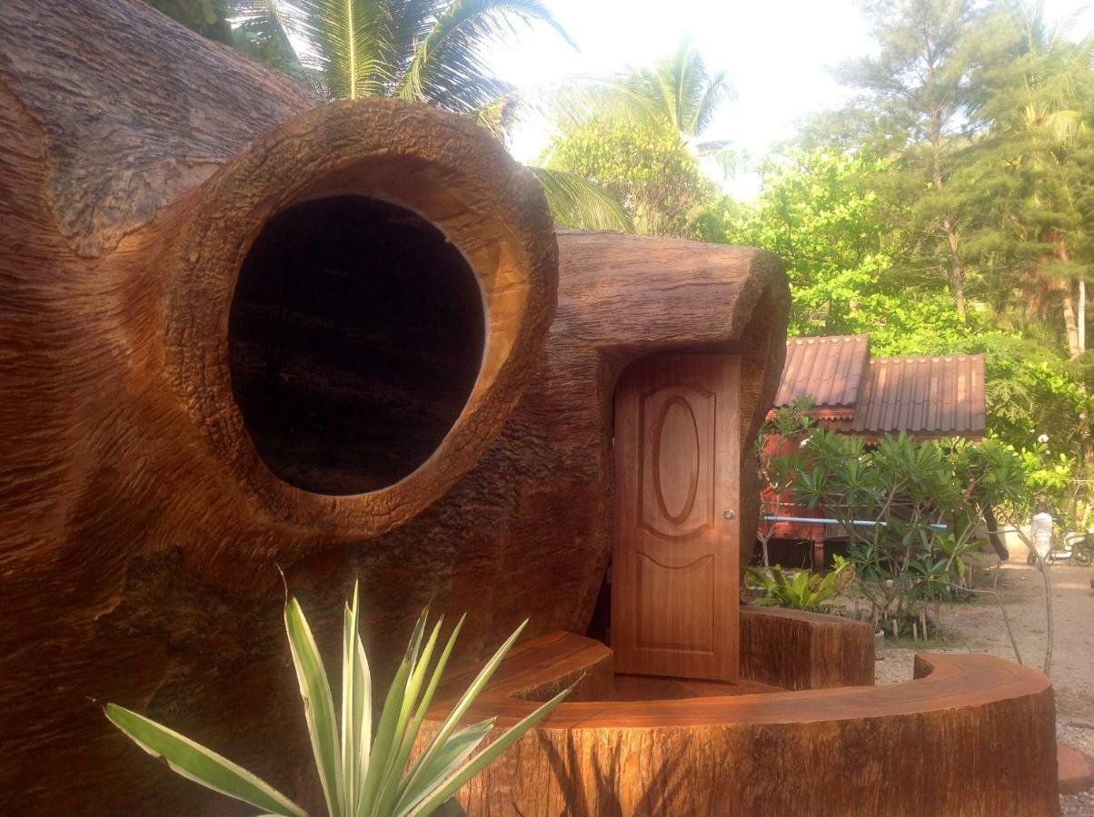 Ban Tawansongfa Hotel Lang Suan Ngoại thất bức ảnh